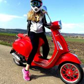 Mit dieser unüberlegten Initiative und Petition sollen in Wien ab 2025 keine einspurig motorisierten Verbrenner z. B. Euro 5 Vespa Mopeds verboten werden. 