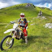 Für Alle, die mit faul am Strand herumliegen wenig anfangen können: Hard Enduro Tours in Sibiu macht Enduristen froh!  