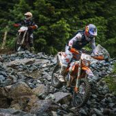 Der bestehende Offroad Bike Track am Red Bull Ring wurde in den vergangenen Wochen umfangreich ausgebaut. Das Ergebnis ist ein großzügiges Areal im Wald hinter der Schönberg Geraden, das Enduro-Herzen höherschlagen lässt. 