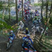 Die Spannung steigt: Bevor die Gesamtsieger der Family Enduro 2022 gefeiert werden, stehen noch zwei Events zu Buche.