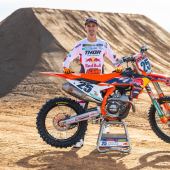 Das Red Bull KTM Factory Racing Team ist stolz darauf, Marvin Musquin in seiner 12. Saison im US-Team begrüßen zu dürfen, in der er in der AMA Supercross Championship 2023 auf der KTM 450 SX-F FACTORY EDITION mit der Startnummer 25 antreten wird.