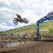 Der mehrfache Weltmeister und einer der erfolgreichsten Motocross-Rennfahrer der Neuzeit, Tony Cairoli, spricht über seine jüngsten "Rookie"-Ausflüge in der AMA Pro National Serie 2022 in den Vereinigten Staaten.