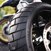 Bridgestone bringt mit dem neuen Motorradreifen Battlax Adventure Trail AT41 den Abenteuergeist auf die Straße.