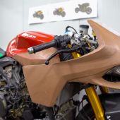 Aesub: Individuelles Design für Ducati Frontschürze und Heck !