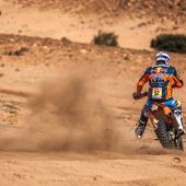 Red Bull KTM Factory Racing hat die Shakedown-Tests und die administrativen Überprüfungen vor der Rallye Dakar 2023 abgeschlossen und ist nun bereit, die 14 Etappen in Saudi-Arabien in Angriff zu nehmen.