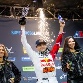 Der zweifache 450SX-Champion Cooper Webb hat zum Auftakt der AMA Supercross-Meisterschaft 2023 zwei Podiumsplätze in Folge eingefahren.