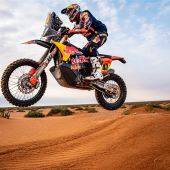 Kevin Benavides von Red Bull KTM Factory Racing wurde auf der heutigen 10. Etappe der Rallye Dakar 2023 Vierter und übernimmt damit die vorläufige Führung in der Gesamtwertung.