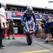 Pata Yamaha Prometeon WorldSBK-Pilot Toprak Razgatlıoğlu fuhr in der Superpole eine beeindruckende Pole-Position-Runde, gefolgt von einem dritten Platz auf dem Podium im ersten Saisonrennen der FIM Superbike-Weltmeisterschaft auf Phillip Island in Australien.