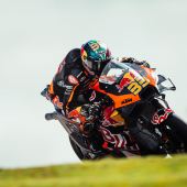 Zwei Tage intensiver Testarbeit für die MotoGP Vorsaison 2023 gingen für Red Bull KTM Factory Racing auf dem Algarve International Circuit zu Ende.
