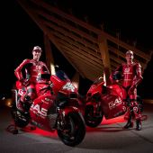 Während Spannung auf den Start der MotoGP 2023 steigt, hat GASGAS Factory Racing Tech3 die Covers von den GASGAS RC16 Rennmotorrädern gelüftet!