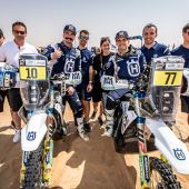 Luciano Benavides von Husqvarna Factory Racing hat bei der 2023 Abu Dhabi Desert Challenge den zweiten Platz belegt.