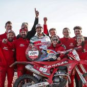 Andrea Verona von GASGAS Factory Racing hat seine FIM EnduroGP-Weltmeisterschaft 2023 mit Bravour begonnen, indem er bei seinem Heim-GP hart kämpfte und seine erste Podiumsplatzierung der neuen Saison einfuhr.