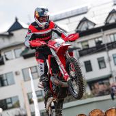 Der Red Bull Erzbergrodeo Finisher Michael Walkner startet gut in die neue Saison - beim Xross Hard Enduro Rally in Serbien.