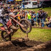 Die Racing Team Piloten Dieter Rudolf, Valentino Hutter und Kilian Zierer konnten beim traditionsreichen ÖEC Mountain Enduro 2023 die Konkurrenz hinter sich lassen.