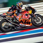Verbesserungen für die MotoGP 2023 und ein Ausblick auf die KTM RC16 Rennmaschine 2024 standen heute in Misano auf dem Plan, wo Red Bull KTM Factory Racing seine Arbeit, Konzentration und Präsenz in San Marino fortsetzte.