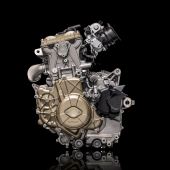 84,5 PS und eine maximale Drehzahl von 10.250 U/min: Leistungswerte, die noch nie von einem Einzylinder-Serienmotor erreicht wurden!