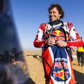 Die Dakar 2024 ist jetzt fünf Etappen lang, und Daniel Sanders von Red Bull GASGAS Factory Racing hat heute auf der kurzen, aber intensiven Prüfung die viertschnellste Zeit erzielt. 