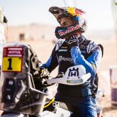 Luciano Benavides, der sich nach dem Ruhetag gut erholt hatte, kämpfte sich durch die lange und anspruchsvolle siebte Etappe der Rallye Dakar 2024 und fuhr die zweitschnellste Zeit.
