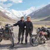 Zwei junge Brüder, zwei BMW Motorrad Boxer und das Abenteuer ihres Lebens.