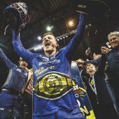 Billy Bolt von Husqvarna Factory Racing hat mit einer dominanten Fahrt auf heimischem Boden in Newcastle, Großbritannien, seinen vierten Weltmeistertitel in Folge gewonnen und damit seine Autorität in der FIM SuperEnduro Weltmeisterschaft 2024 unterstrichen