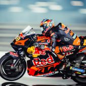 Die MotoGP kehrte für die erste von 21 Runden im Jahr 2024 auf den Lusail International Circuit zurück und Red Bull KTM Factory Racing nahm den Grand Prix von Katar mit großem Ehrgeiz in Angriff. 