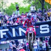 RED BULL GAS GAS Factory Racing triumphiert in Trentino