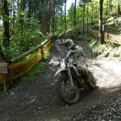 Neue Sieger und spannende Rennen bei der Family Enduro Serie am 4. Mai.