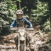 Viktoria Dorfer hat große Ziele im Enduro-Sport!