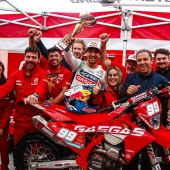 So wird's gemacht! Andrea Verona von GASGAS Factory Racing meldete sich bei der vierten Runde des EnduroGP mit einem Paukenschlag zurück. 