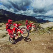 GASGAS meint es ernst, wenn es um Enduro im Jahr 2025 geht, denn eine völlig neue EC 125 ergänzt das nunmehr sieben Motorräder umfassende Programm für 2025!