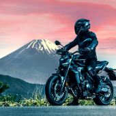 Mit der ersten MT-09 hat Yamaha das Regelwerk für Naked-Bikes der mittleren Hubraumklasse  vollkommen neu geschrieben.