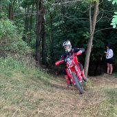 Valentino Hutter absolviert souverän den Prolog und startet motiviert in den Offroad-Tag 1.