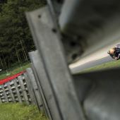 Beim 8-Stunden-Rennen von Spa Motos lieferten die von Bridgestone unterstützten Teams Yamaha Official, F.C.C. TSR Honda France und Yoshimura SERT Motul eine nervenaufreibende Leistung und stellten ihre außergewöhnlichen Fähigkeiten und Belastbarkeit unter Beweis.