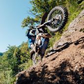Nach einem intensiven Fahrtag zwischen den fünf besten Gold-Fahrern ging Mario Roman (ESP, Sherco) mit den schnellsten Zeiten des Tages als Sieger hervor.