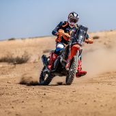 Tobi Ebster fährt erstmals unter dem Zelt vom Bas World Racing Team und ist perfekt vorbereitet - Sonntag fällt der Startschuss!