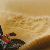 Mit einem starken Aufgebot aus Kevin Benavides, Daniel Sanders und Luciano Benavides ist Red Bull KTM Factory Racing READY TO RACE für die Dakar Rallye 2025!
