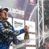 Husqvarna: Billy Bolt dominiert das SuperEnduro Rumänien