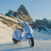 Vespa 946 Snake