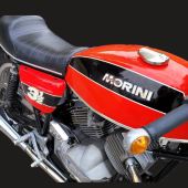 Hans Jorda, bekannt für seine Leidenschaft und Expertise rund um nostalgische Motorräder, lädt am 26. April 2025 von 10:00 bis 14.00 Uhr ein, um seine beeindruckende Sammlung an klassischen Bikes zu präsentieren.
