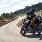 KTM bietet allen Neukunden und leidenschaftlichen „Orange Bleedern“ sorgenfreies Fahren, dank der erweiterten Garantie. 
