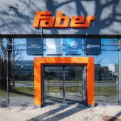 Pünktlich zum herannahenden Zweirad-Saisonstart 2025 expandiert Faber Roller & Bike seine Geschäftsflächen und eröffnet den neuen Zweiradstandort FABER WIEN WEST im vierzehnten Wiener Gemeindebezirk, in der Hadikgasse 192. 