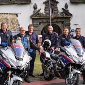 Die Biker-Fahrt mit Wolfgang Böck zu den Schloss-Spielen Kobersdorf hat Tradition und zählt bei einer Vielzahl von Pedalrittern zu den Höhepunkten des „Motorsommers“. 