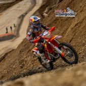 On the second race day of Red Bull Erzbergrodeo, nearly 1,100 participants, the largest and most colorful field in motorcycle offroad racing, took part in the high-speed battle against the “Iron Mountain.”