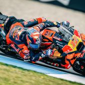 Die Red Bull KTMs belegten beim zehnten Sprint der Saison auf dem belebten TT Circuit Assen die Plätze 6 und 9.
