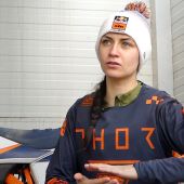 In der Supermoto-Street-Kategorie fuhr Yasmin Poppenreiter zwei solide dritte Plätze ein – jeweils hinter den internationalen Spitzenfahrern Luca Göttlicher (Deutschland) und Zoltan Kovacs (Ungarn). Damit sicherte sie sich in der Gesamtwertung den Podiumsplatz hinter den beiden Gastfahrern.