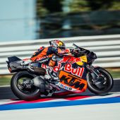 Red Bull KTM Factory Racing und Red Bull KTM Tech3 kehrten auf dem Misano World Circuit Marco Simoncelli zurück, um den dritten eintägigen IRTA-Test des Jahres zu absolvieren.