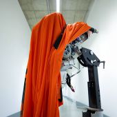 Fast zehn Jahre nach den ersten Schritten von Red Bull KTM in die hart umkämpfte Welt der MotoGP hat das Unternehmen einen weiteren Meilenstein erreicht.