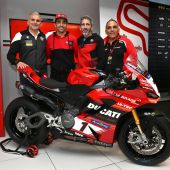Ducati startet gemeinsam mit Michele Pirro und Garage 51 die "V2 Future Champ Ducati Academy – Become the Next One": Ein Rennsport-Projekt, das jungen Talenten unter und über 21 den Weg in den Profibereich eröffnet.