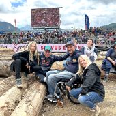 Was zählt: Teamgeist, Flexibilität, körperliche Belastbarkeit (Transfers) und die Lust, gemeinsam etwas zu erleben – ob beim Kochen, Reisen oder auch mal am Motorrad-Event. Arbeitsort: Uderns / Zillertal