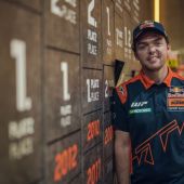 Mattighofen/Munderfing – Exklusive Einblicke, echte Helden und pure Racing-Leidenschaft – das ist der November in der KTM Motohall! 